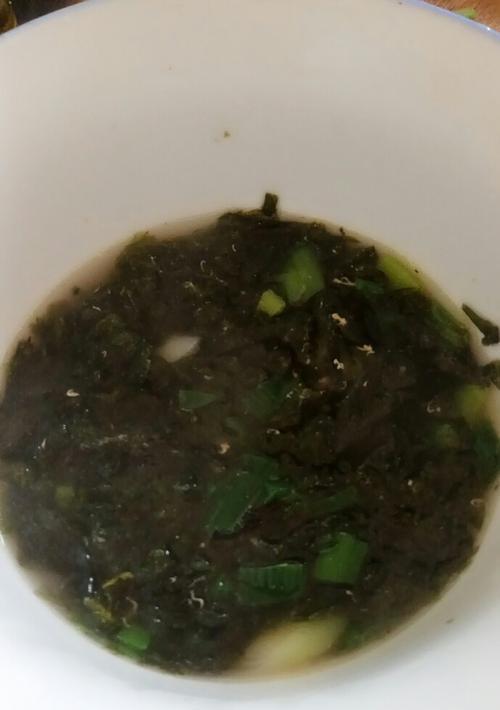《美味简单的紫菜汤制作方法大公开》(用五种简单食材打造清香可口的紫菜汤)