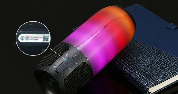 低音炮塞入异物导致声音过大如何解决？